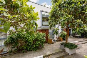 12, Dunworth Mews, London W11 1LE