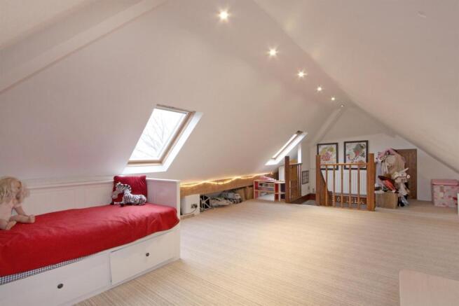 SECOND FLOOR/PLAY RO