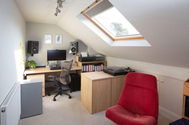 Bedroom 5 (Double)