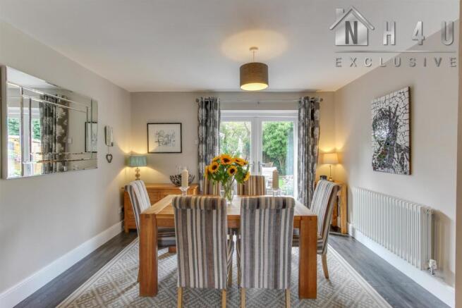 DINING ROOM: