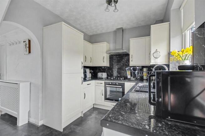 Kitchen_1.jpeg