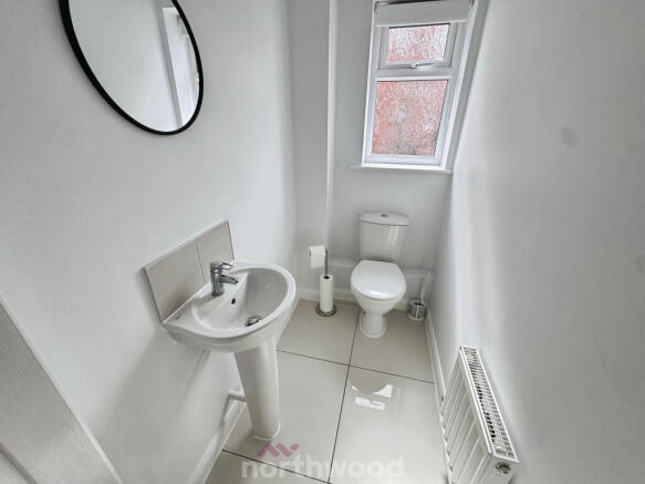 3 bed Semi-Detached to rent Image 4