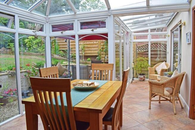 32 Pine Grove, kitchen to conservatory new.jpg