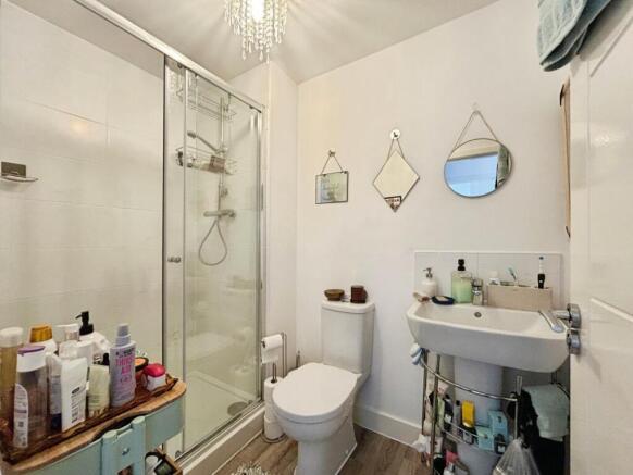 3 bed Semi-Detached for sale Image 11