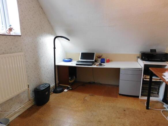 Bedroom 3/Office