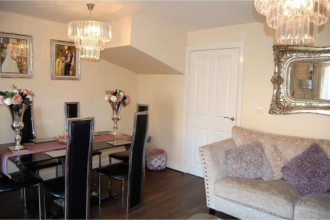 Lounge/Dining Room