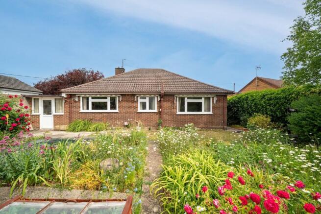 3-bed house on Hedge End Road, Andover, SP10, £375,000