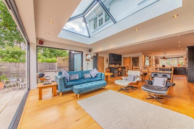 Living Kitchen Area