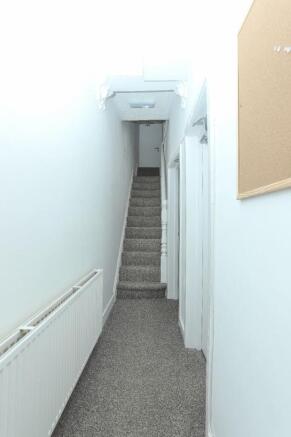 5 bed Terraced to rent Image 5
