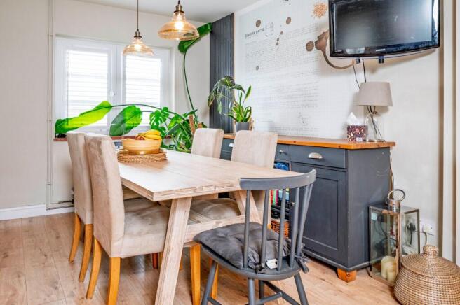 Kitchen / Breakfast Room