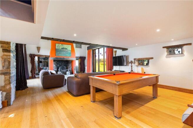 4 bed Barn Conversion for sale Image 11
