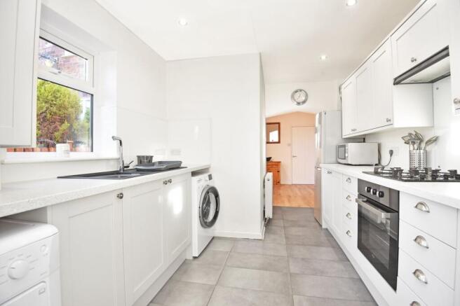 2 bed House for sale Image 9