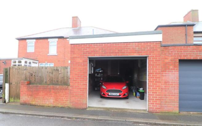 GARAGE