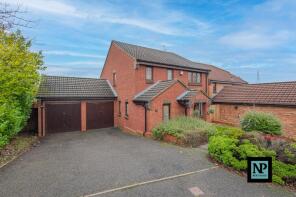 11, Shannon, Belgrave, Tamworth B77 2NZ