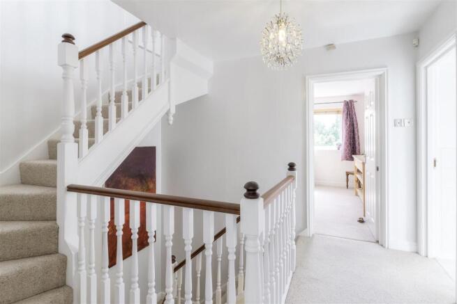 5 Garton Close
