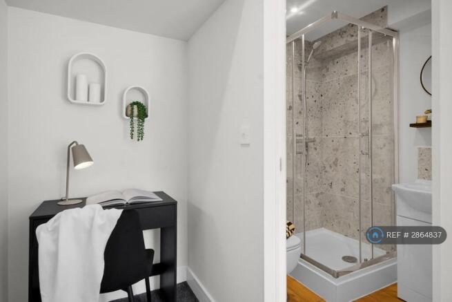 En-Suite Room 2