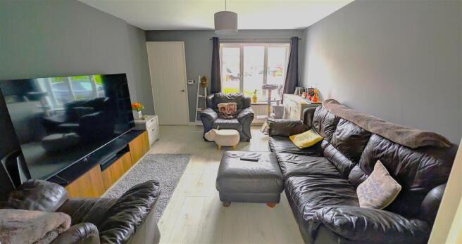3 bed Detached for sale Image 3