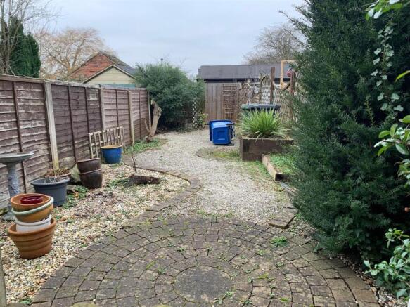 91 Tamworth Rd Garden 8.25.jpg
