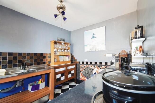 2 bed Maisonette for sale Image 6