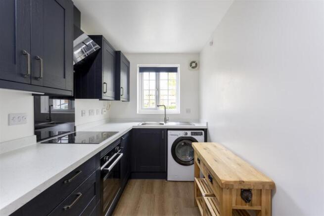 3 bed Town House for sale Image 4