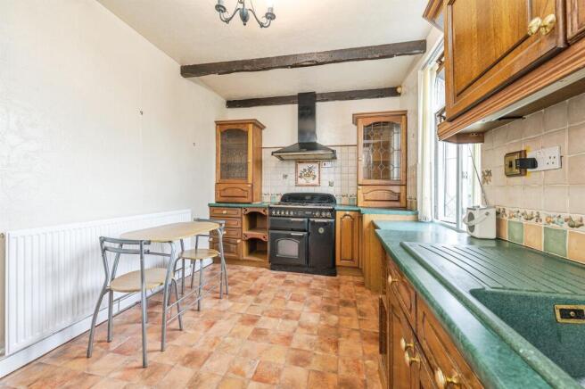 3 bed Semi-Detached for sale Image 4