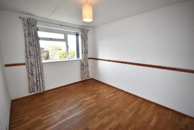 2 bed Semi-Detached Bungalow for sale Image 10