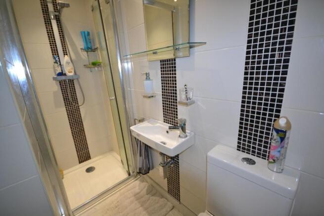 W.C./SHOWER ROOM/UTILITY AREA