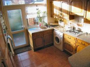 KITCHEN 10' x 10'
