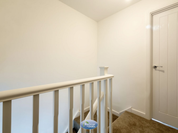 3 bed Semi-Detached for sale Image 11