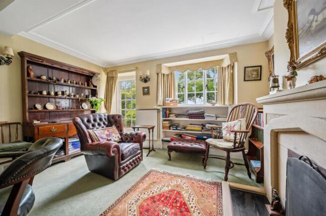 6 bed Detached for sale Image 12
