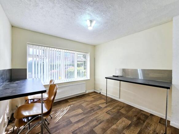 5 bed Detached for sale Image 10