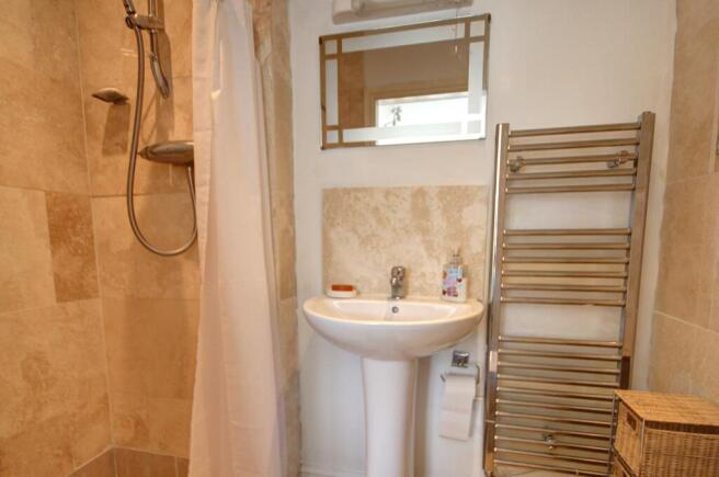 2 bed Bungalow for sale Image 9