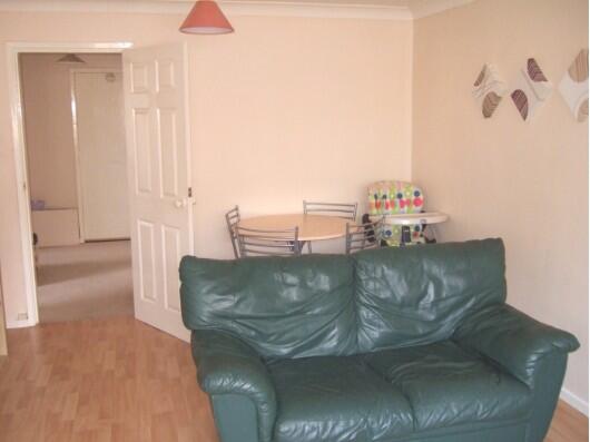 Lounge/dining area