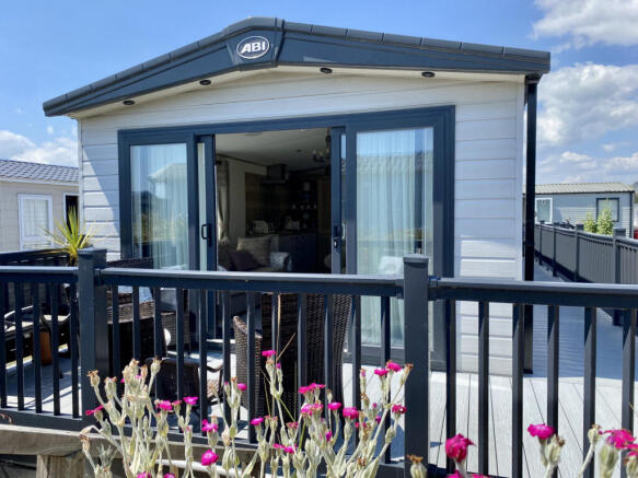 2 Bedroom Mobile Home for Sale in Suffolk Sands H