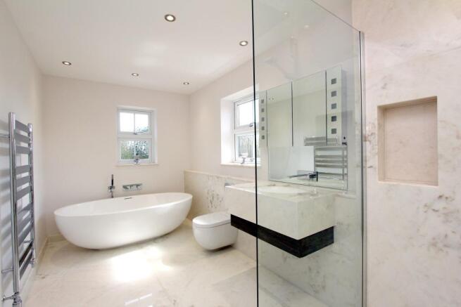 Bathroom.JPG