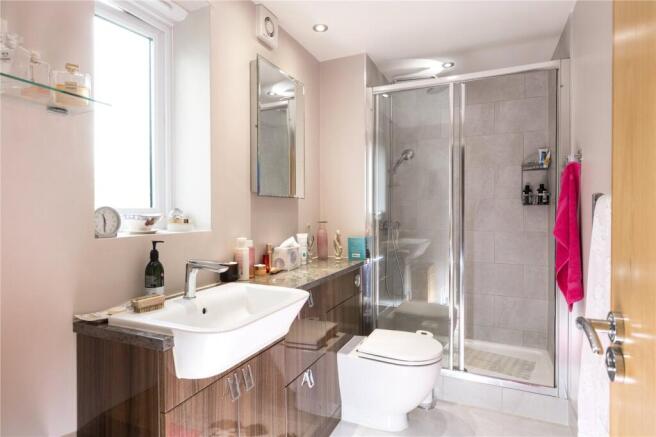 2 bed Apartment for sale Image 11