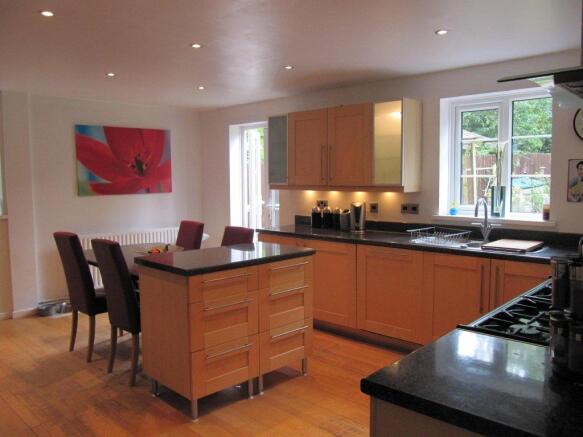 Kitchen/Breakfast Ro
