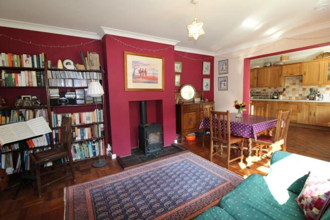 Sitting/dining room