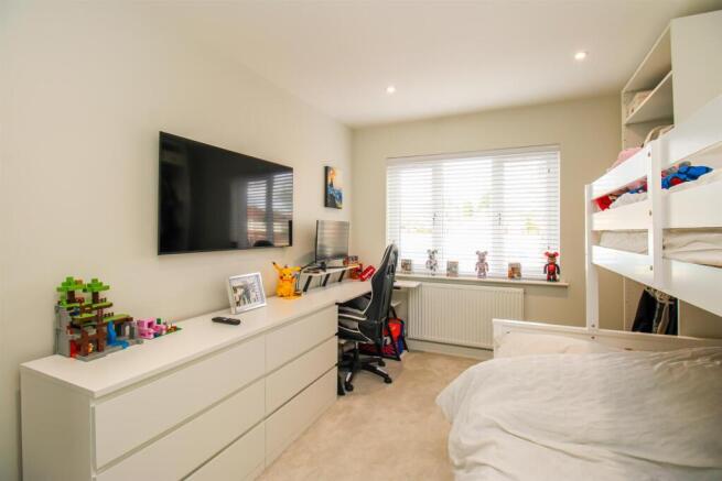 3 bed House for sale Image 10