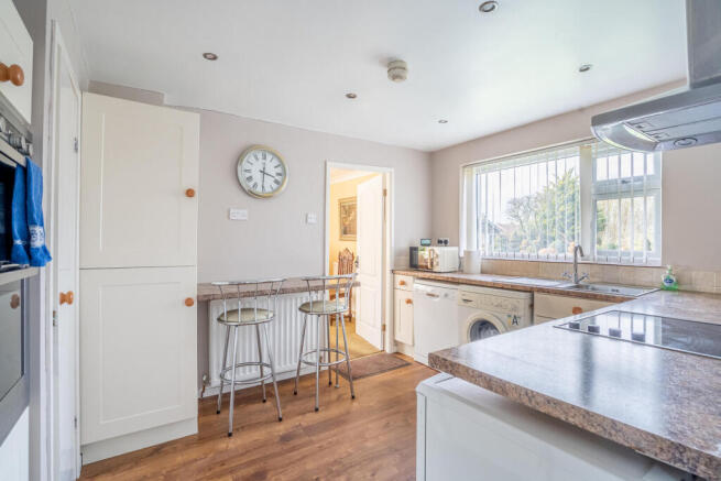 3 bed Bungalow for sale Image 5