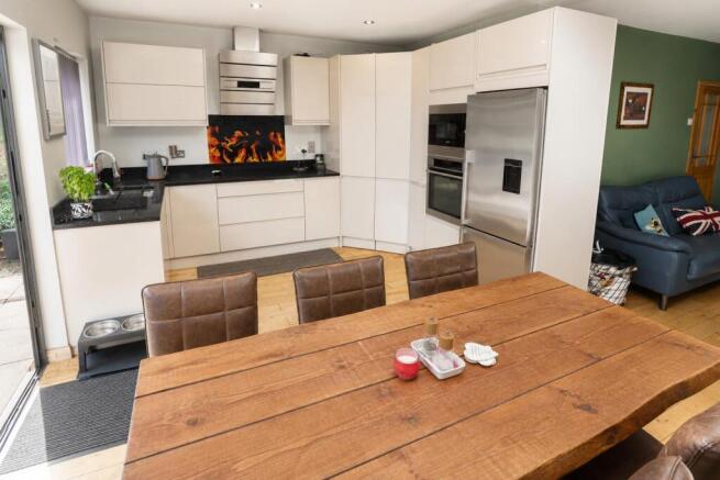 Kitchen / Dining Room