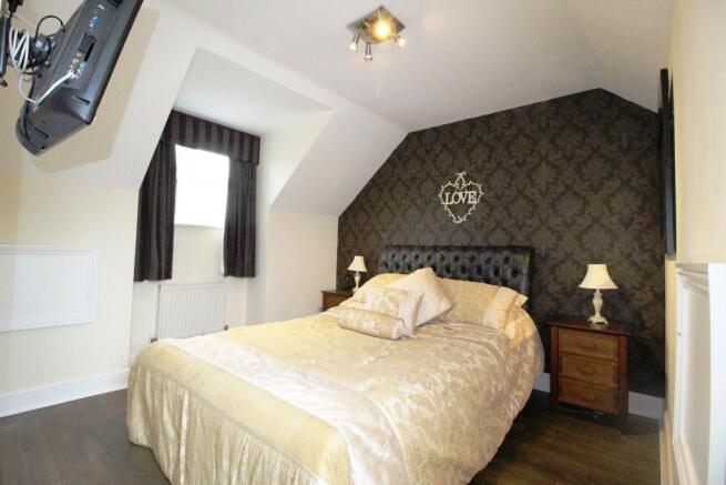 Master Bedroom.JPG