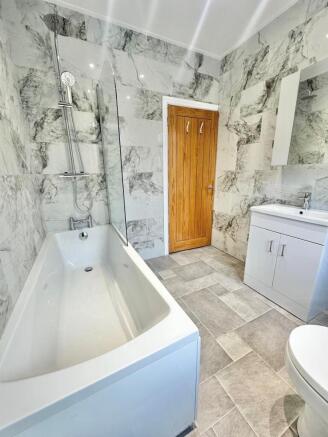 2 bed House to rent Image 8
