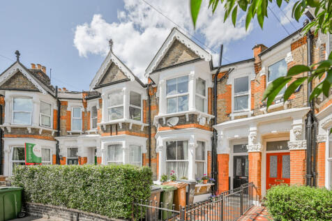Cleveland Park Crescent, Walthamstow, London, E17