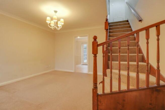 10 MELVILLE DRIVE-2.jpg