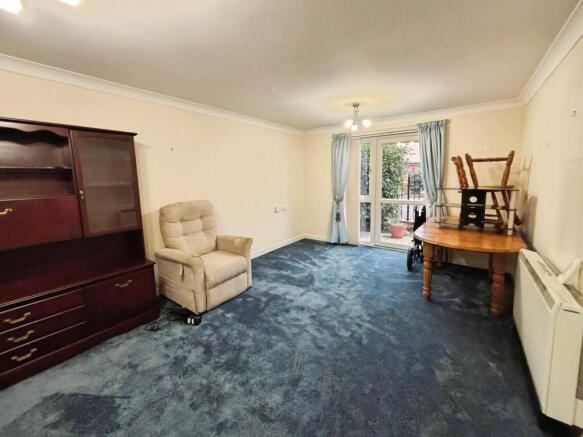 2 bed Apartment for sale Image 10