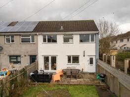 31, Abbey Court, Pontypridd CF38 1DE