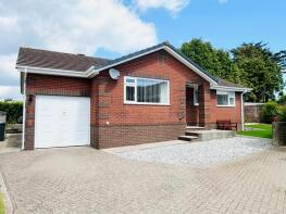 5, Camellia Close, Brixham TQ5 0QA