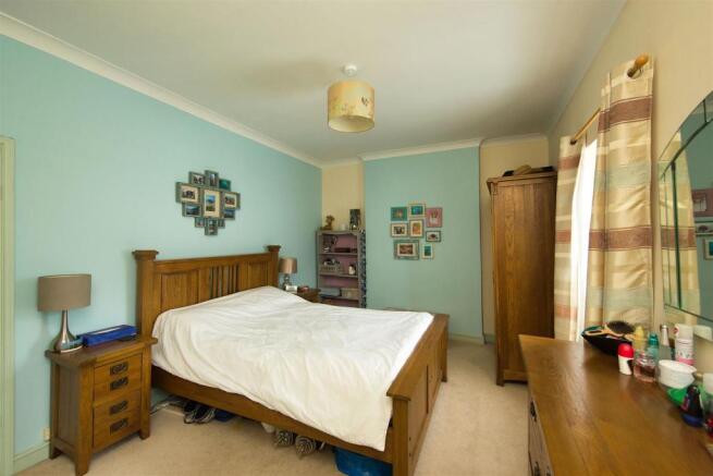 48 Wyndham Cres. 0223.jpg