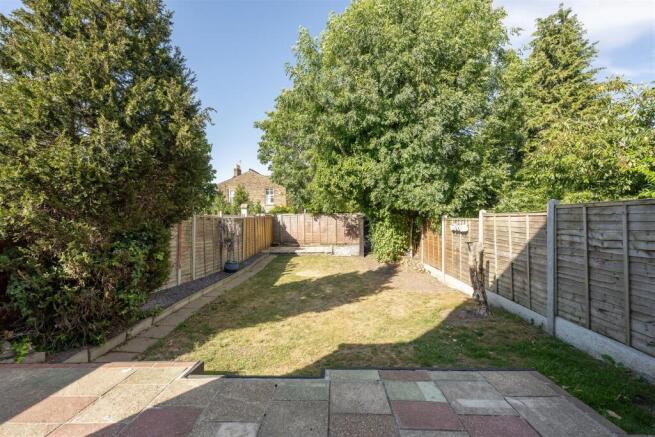 Orford Road, E18